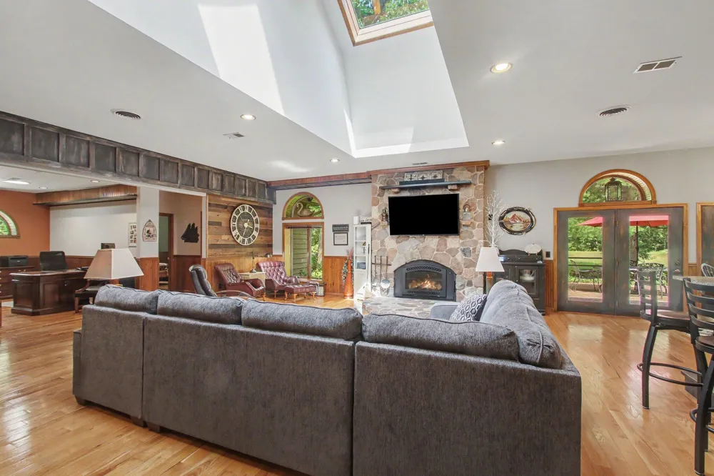 4191 E Fruitport Road Fruitport Charter Township, MI 49415