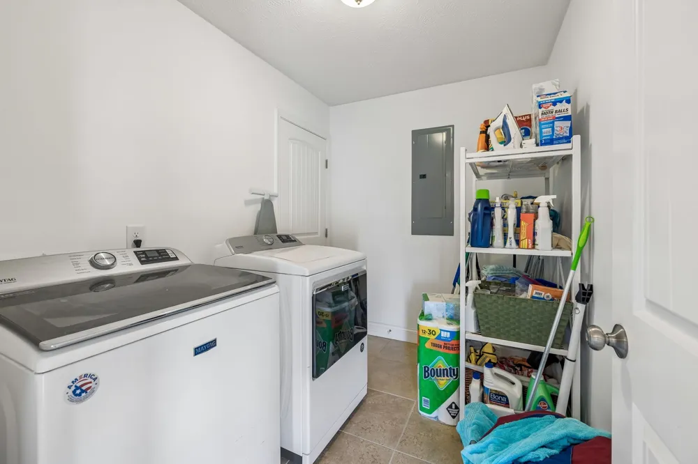 2 Hickman Creek Rd Hickman, TN 38567