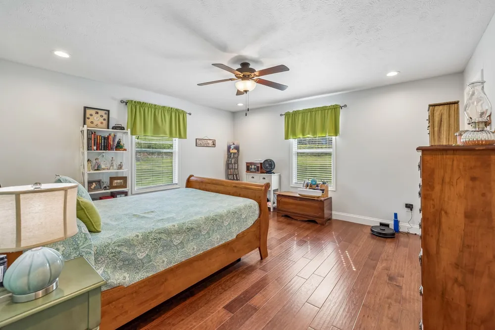 2 Hickman Creek Rd Hickman, TN 38567