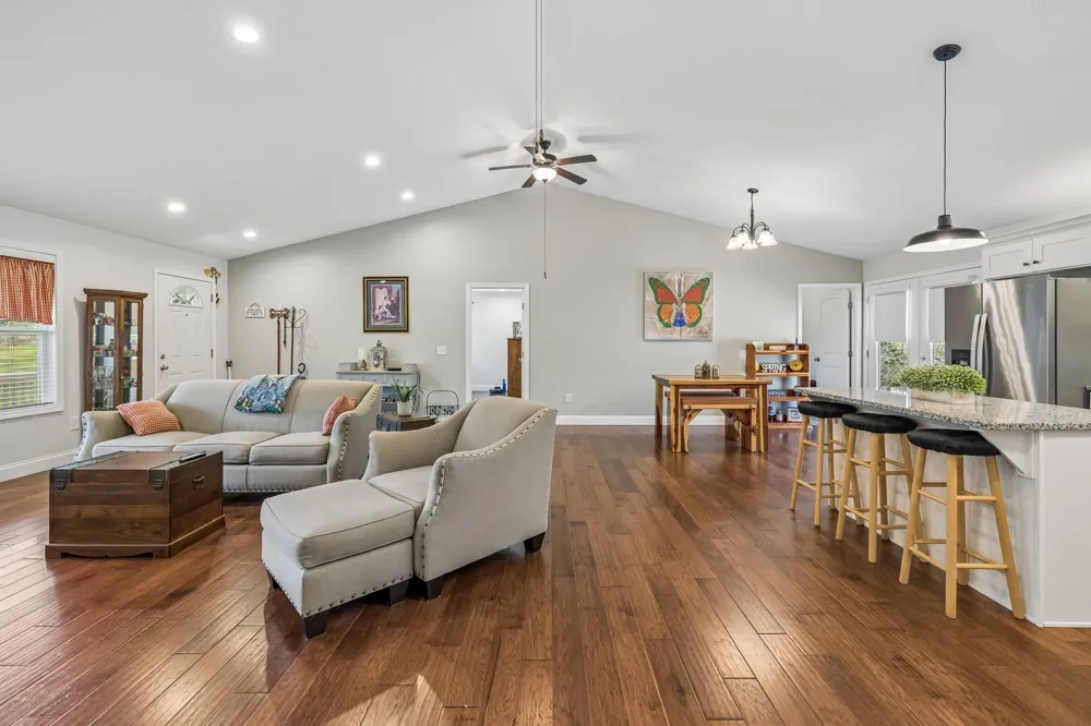 2 Hickman Creek Rd Hickman, TN 38567
