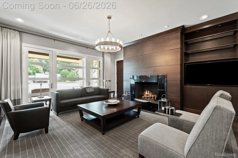 30442 S Greenbriar Road Franklin Village, MI 48025