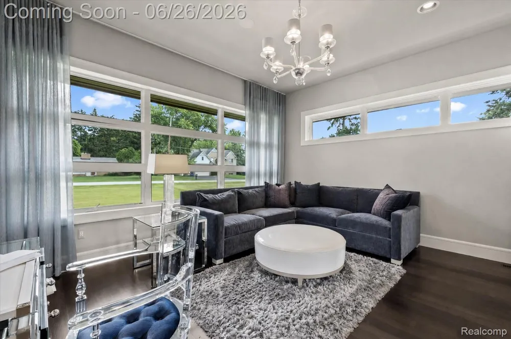30442 S Greenbriar Road Franklin Village, MI 48025