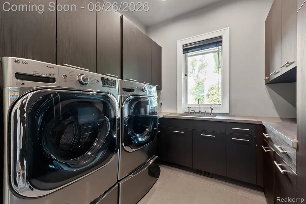 30442 S Greenbriar Road Franklin Village, MI 48025