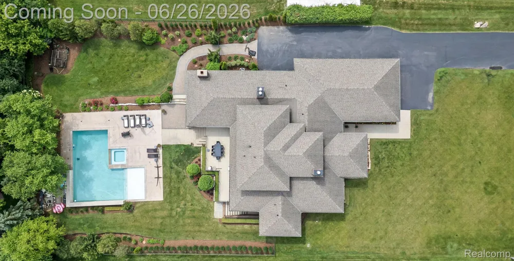 30442 S Greenbriar Road Franklin Village, MI 48025