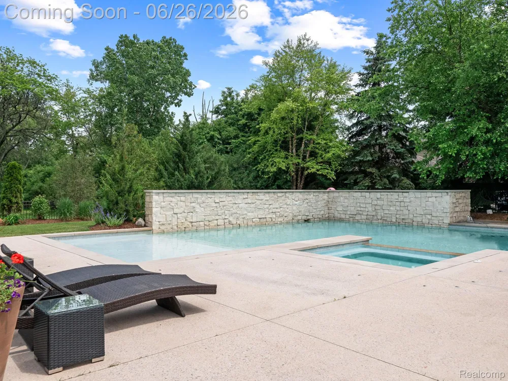30442 S Greenbriar Road Franklin Village, MI 48025