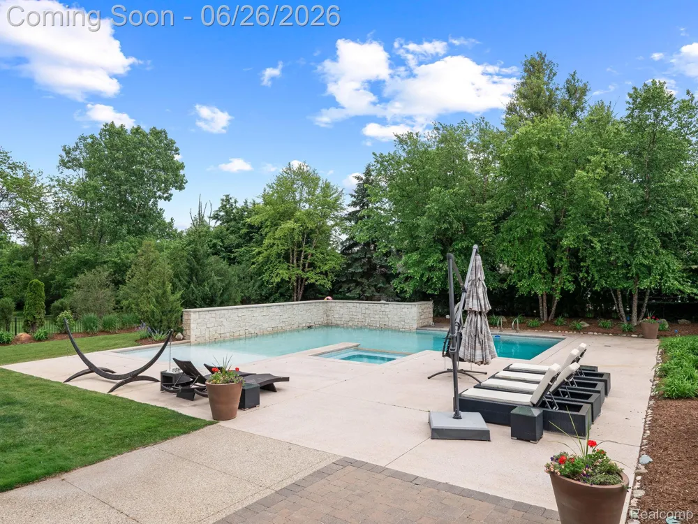 30442 S Greenbriar Road Franklin Village, MI 48025