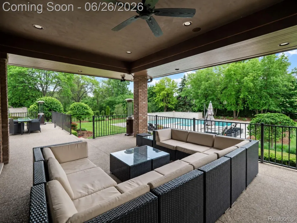 30442 S Greenbriar Road Franklin Village, MI 48025