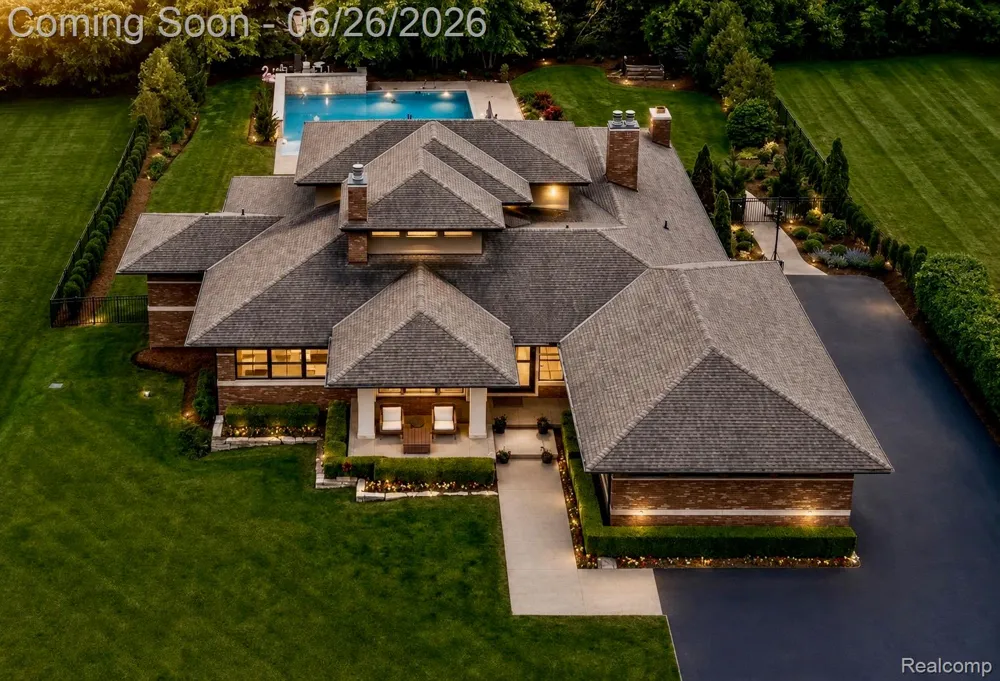 30442 S Greenbriar Road Franklin Village, MI 48025