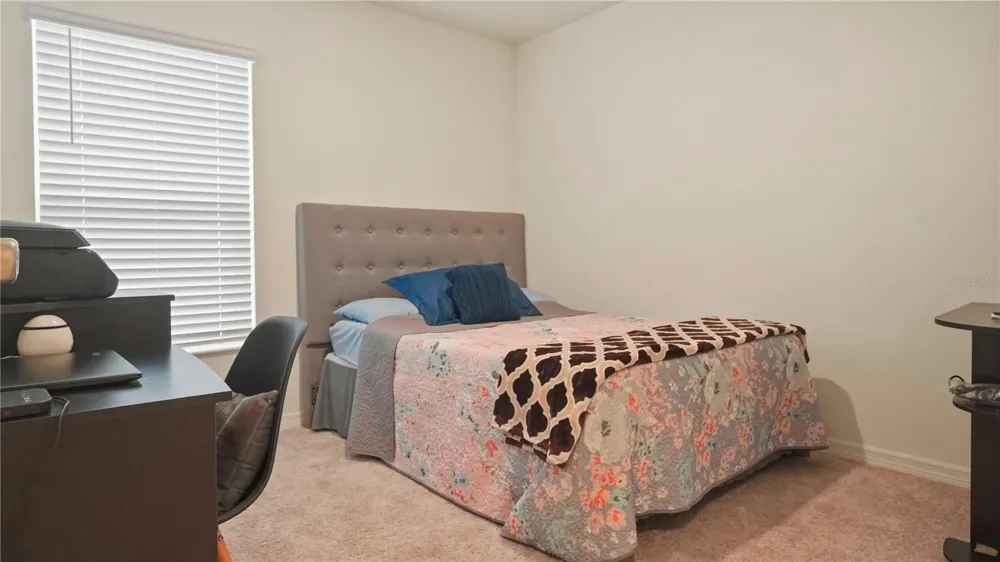 707 CHESTNUT LANE Auburndale, FL 33823