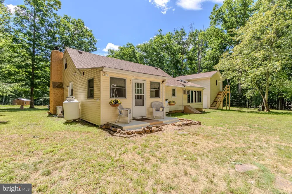74 LAKE White Haven, PA 18661