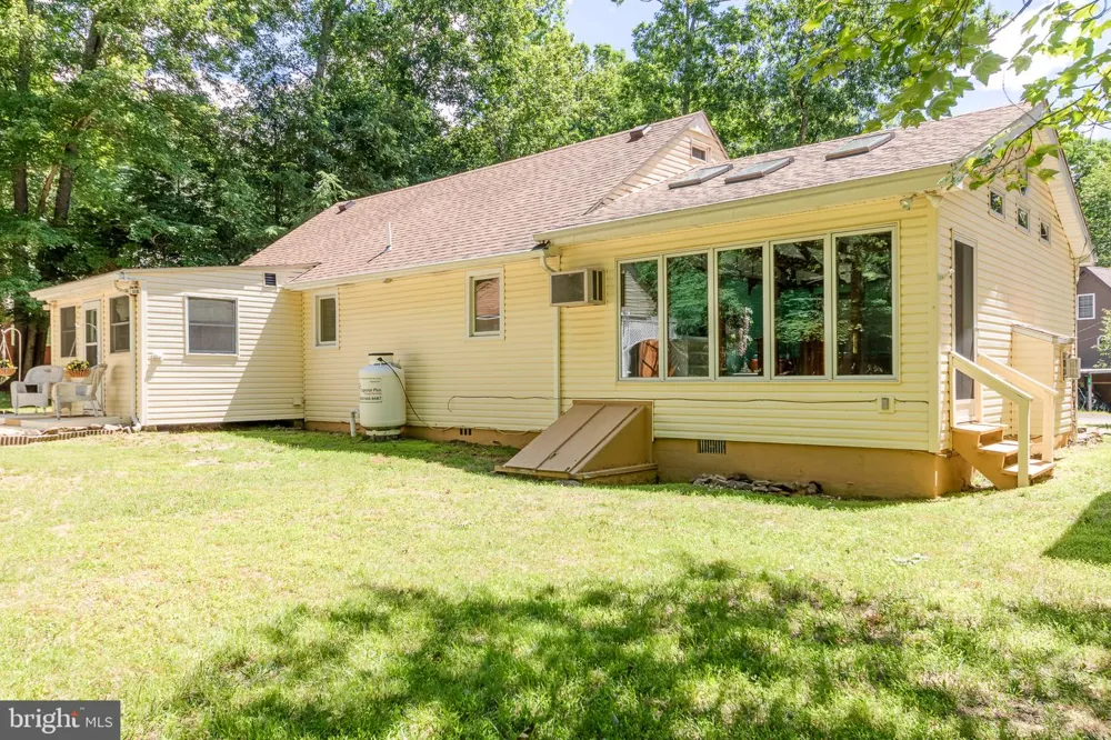 74 LAKE White Haven, PA 18661