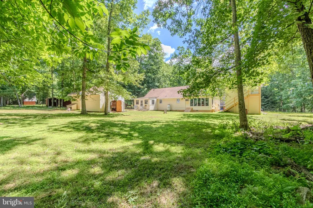 74 LAKE White Haven, PA 18661