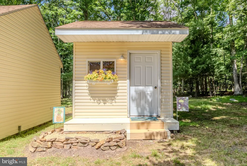 74 LAKE White Haven, PA 18661
