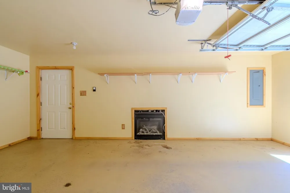 74 LAKE White Haven, PA 18661