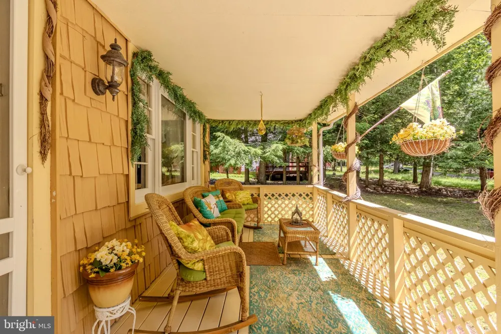 74 LAKE White Haven, PA 18661