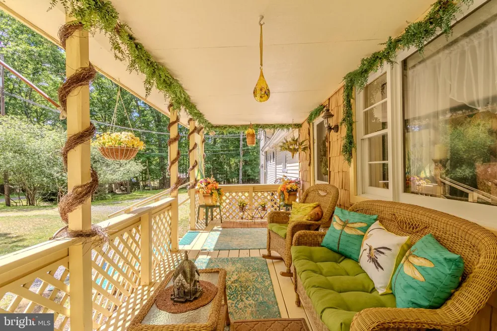 74 LAKE White Haven, PA 18661
