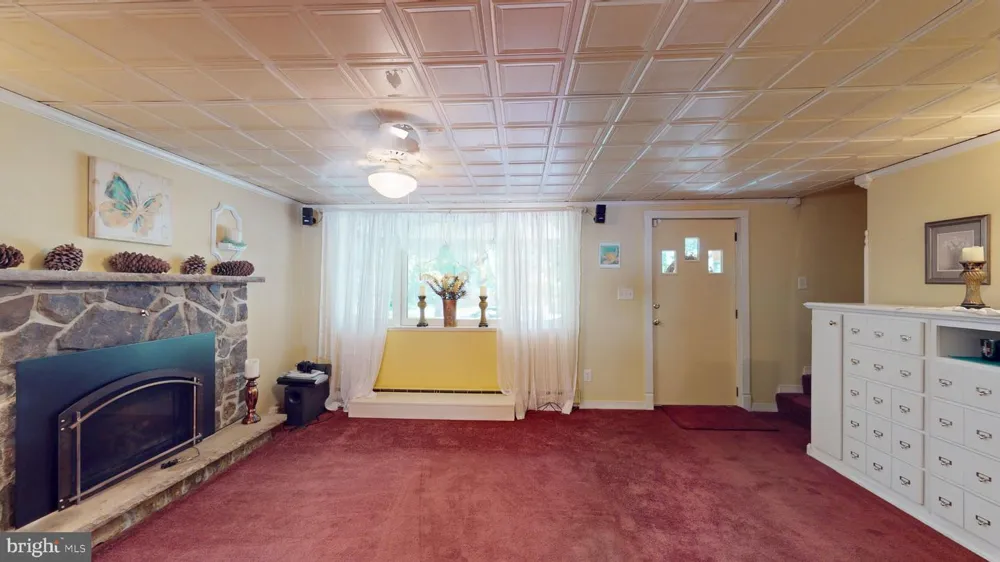 74 LAKE White Haven, PA 18661
