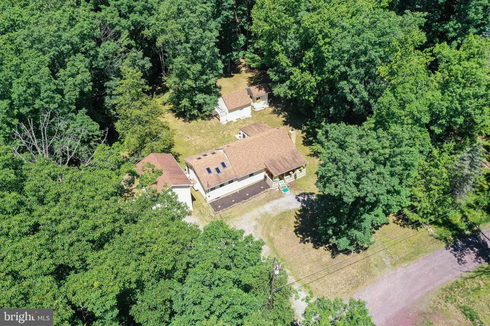 74 LAKE White Haven, PA 18661