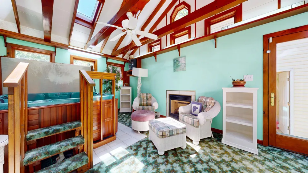 74 LAKE White Haven, PA 18661