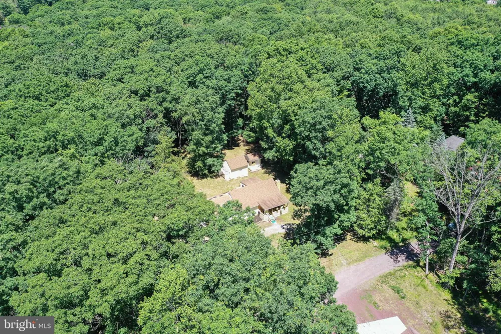 74 LAKE White Haven, PA 18661