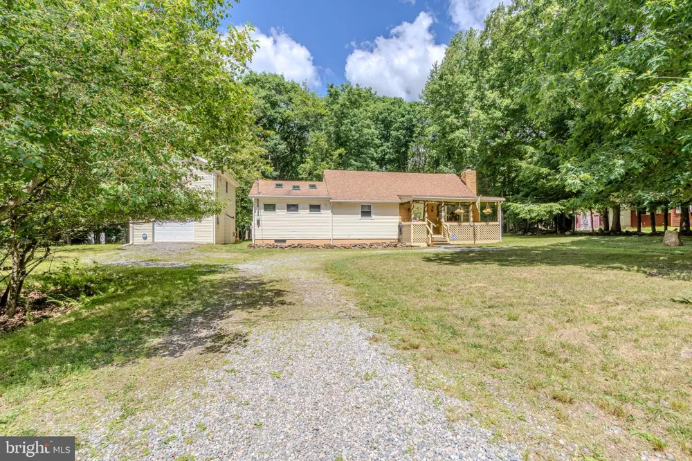 74 LAKE White Haven, PA 18661