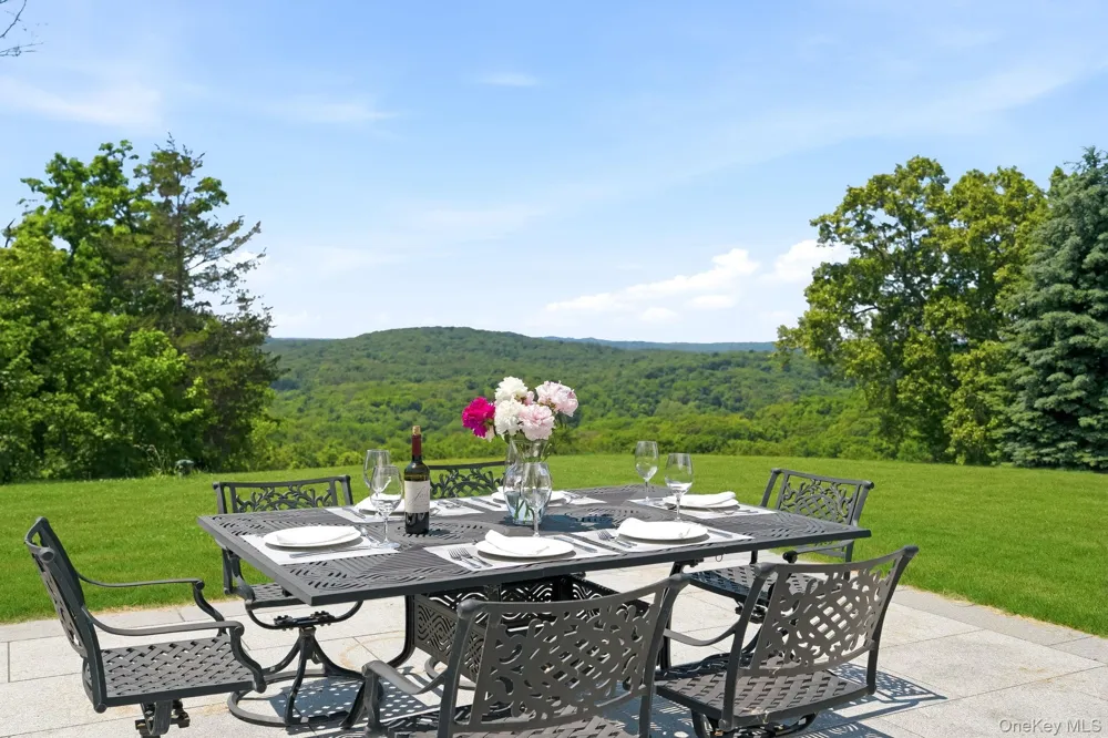 20 Meeting House Road Bedford Corners, NY 10549