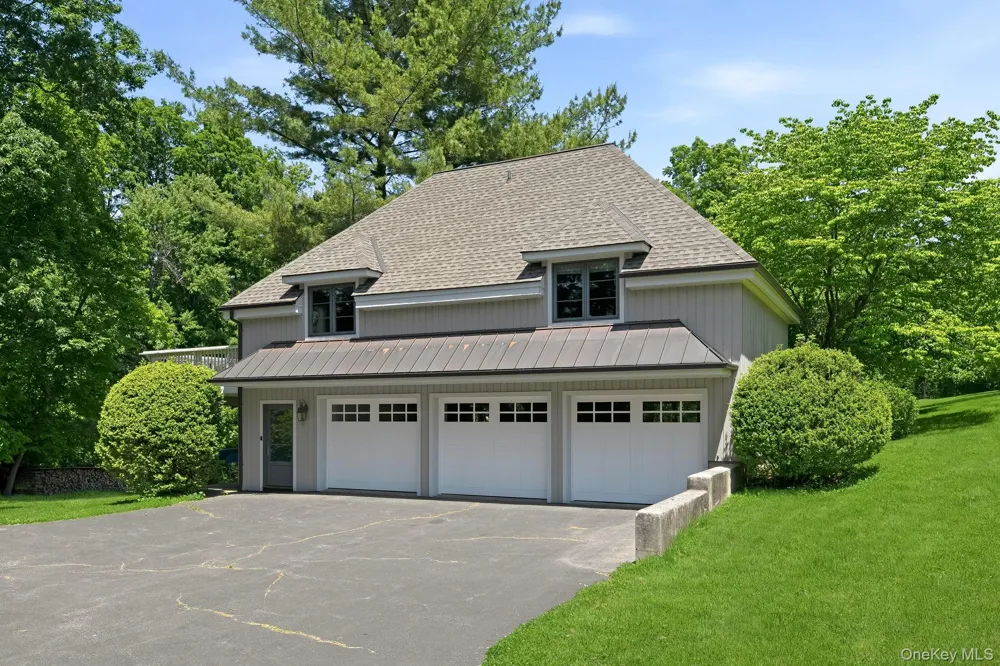 20 Meeting House Road Bedford Corners, NY 10549