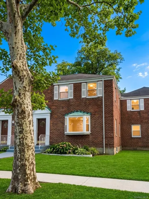 233-06 131 Avenue E 233-06 131 Avenue Avenue #2