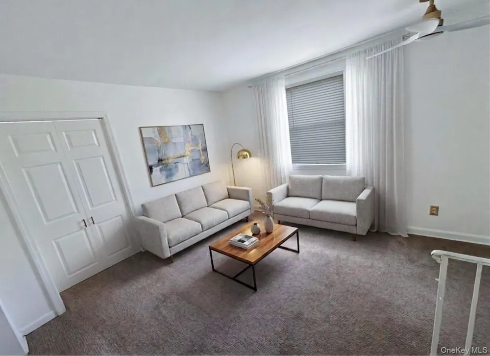 233-06 131 Avenue E 233-06 131 Avenue Avenue #2 Rosedale, NY 11422