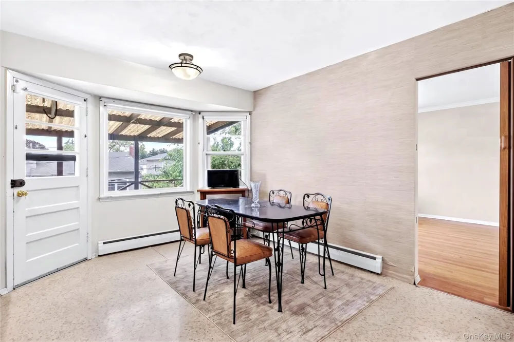 726 University Street Valley Stream, NY 11581