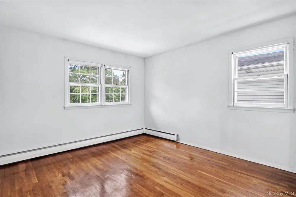 726 University Street Valley Stream, NY 11581