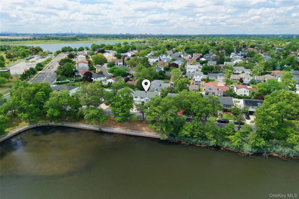 726 University Street Valley Stream, NY 11581