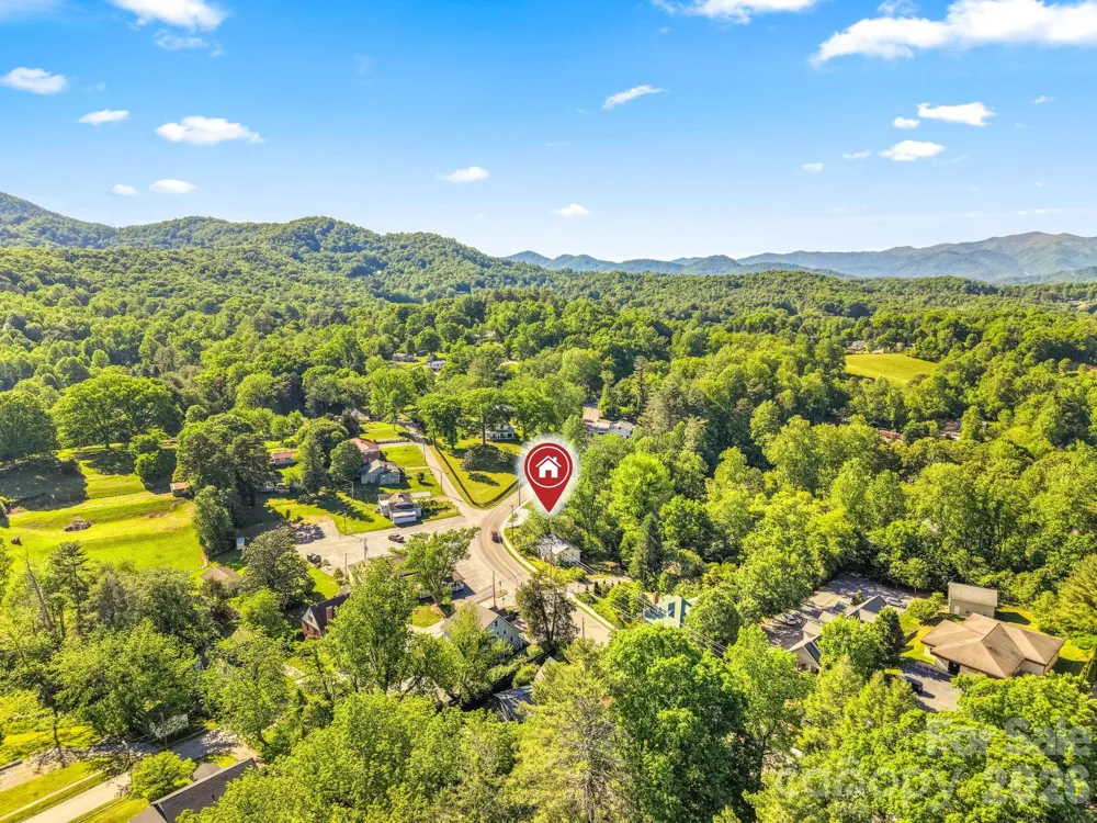523 Harrison Avenue Franklin, NC 28734