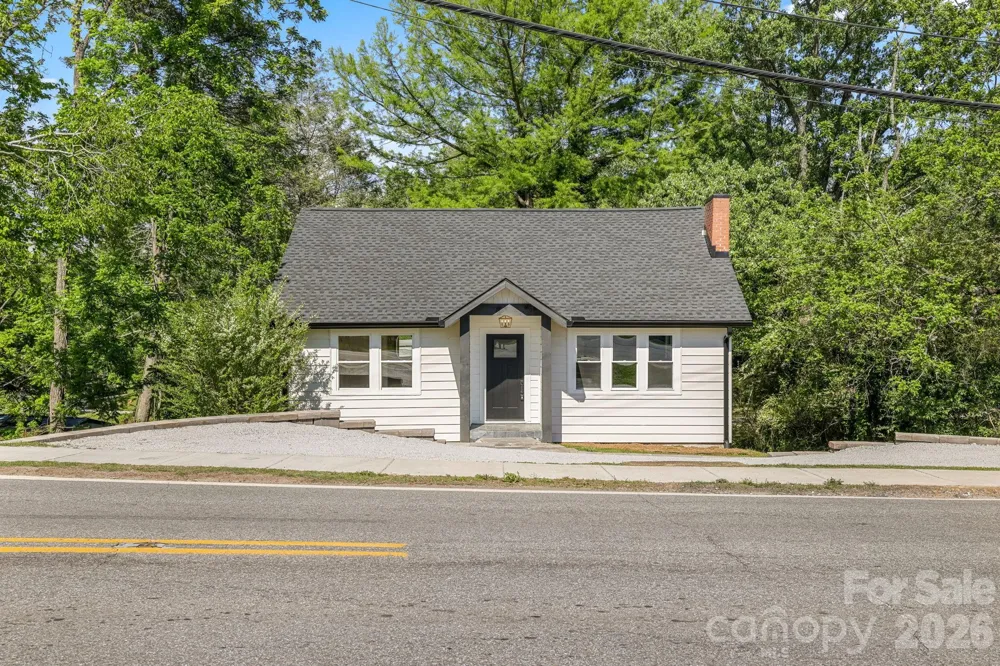 523 Harrison Avenue Franklin, NC 28734