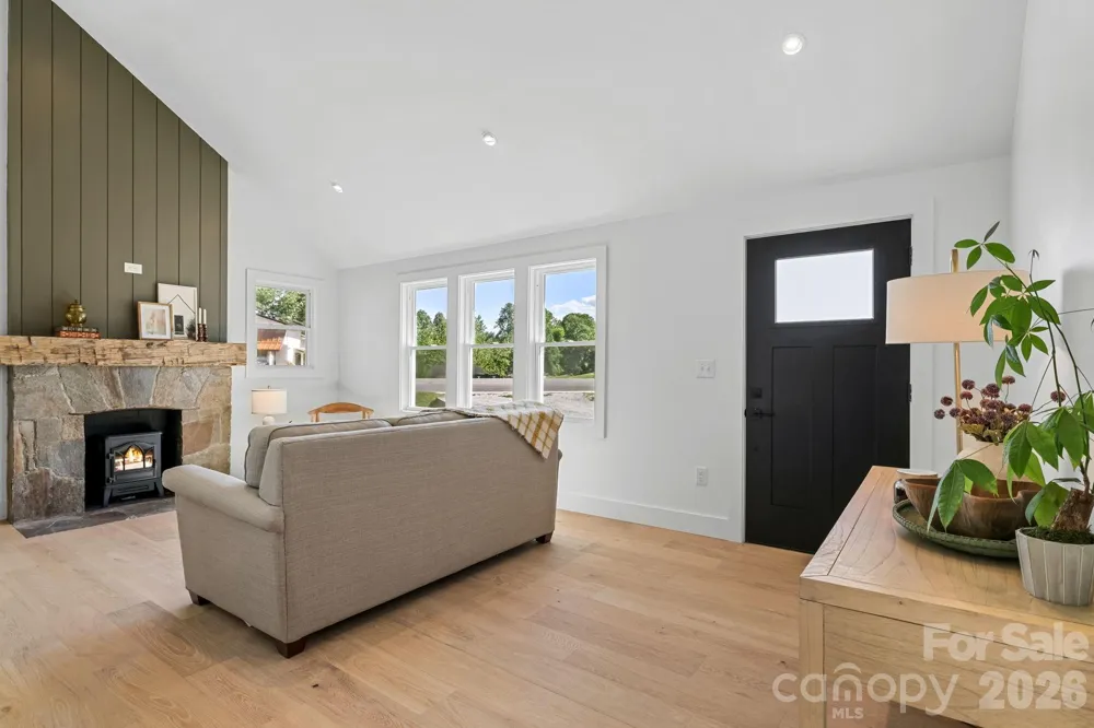 523 Harrison Avenue Franklin, NC 28734