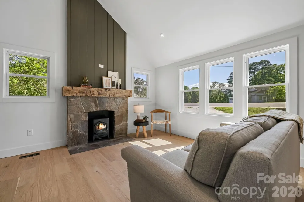 523 Harrison Avenue Franklin, NC 28734