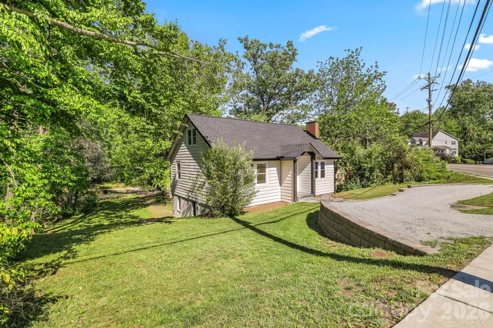 523 Harrison Avenue Franklin, NC 28734
