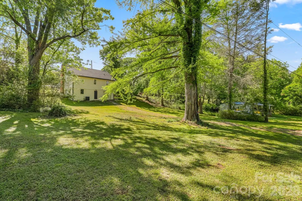 523 Harrison Avenue Franklin, NC 28734