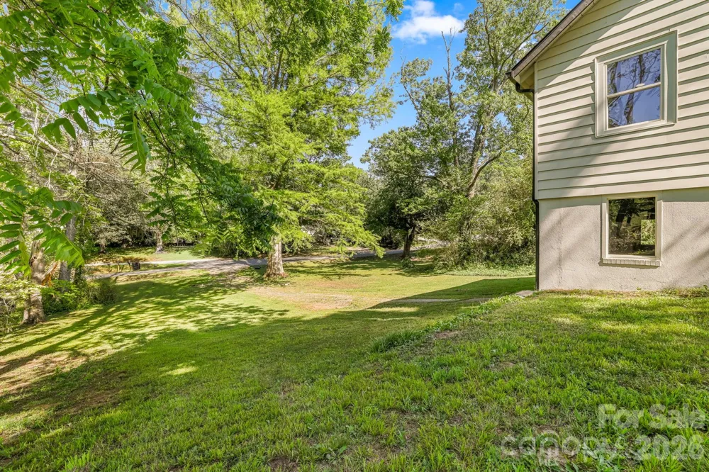 523 Harrison Avenue Franklin, NC 28734