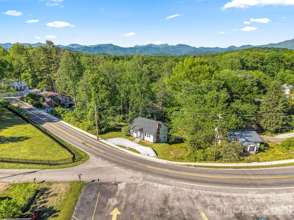523 Harrison Avenue Franklin, NC 28734