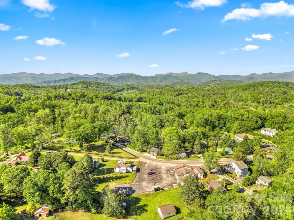 523 Harrison Avenue Franklin, NC 28734