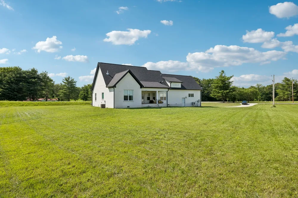 104 Aplin Branch Rd Cottontown, TN 37048