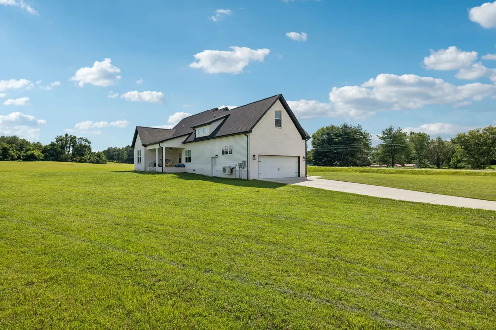 104 Aplin Branch Rd Cottontown, TN 37048