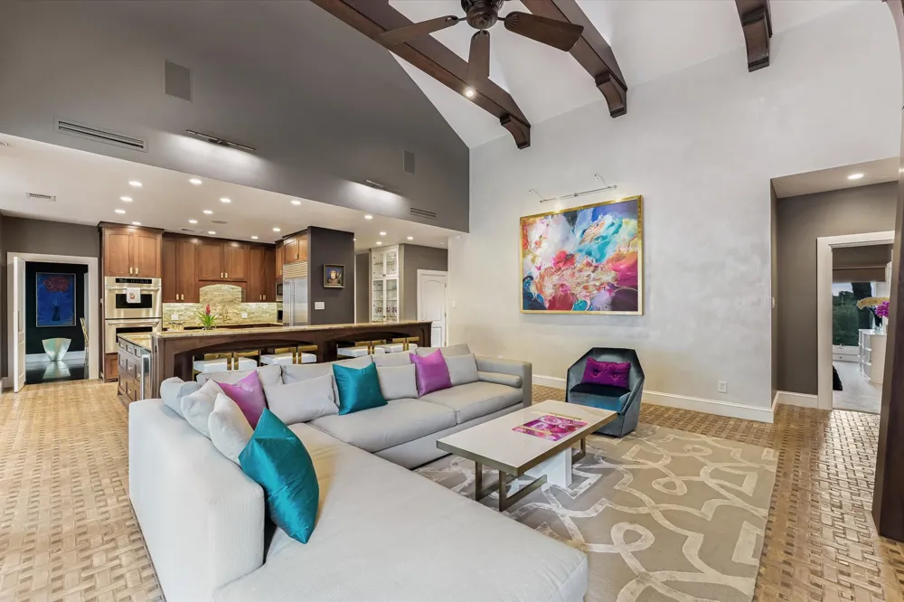 206 Las Lomas Drive West Lake Hills, TX 78746