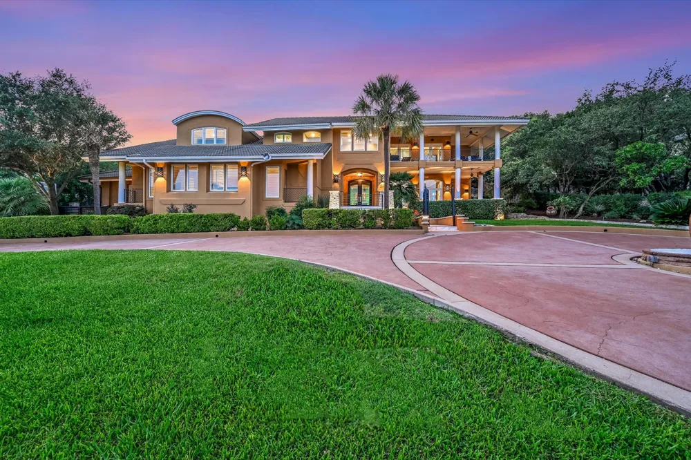 206 Las Lomas Drive West Lake Hills, TX 78746