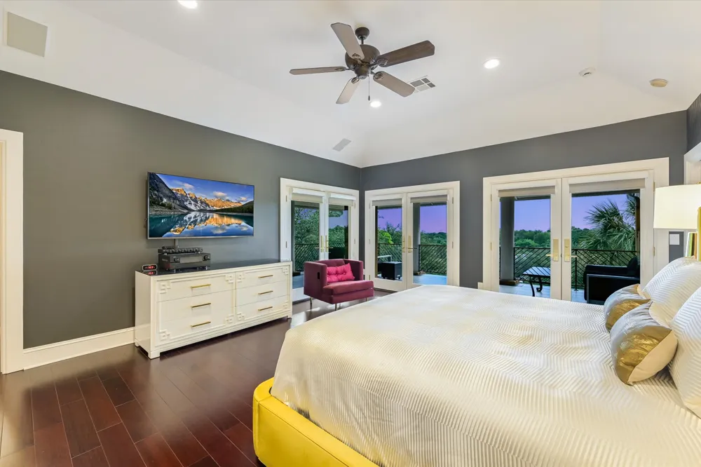 206 Las Lomas Drive West Lake Hills, TX 78746