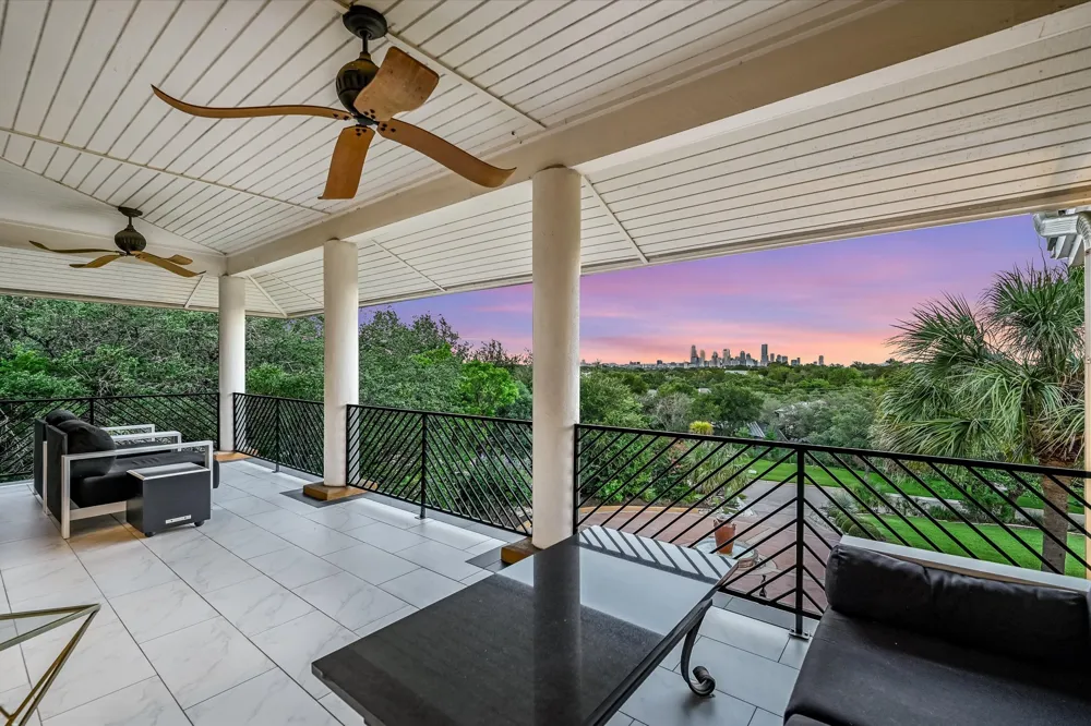 206 Las Lomas Drive West Lake Hills, TX 78746