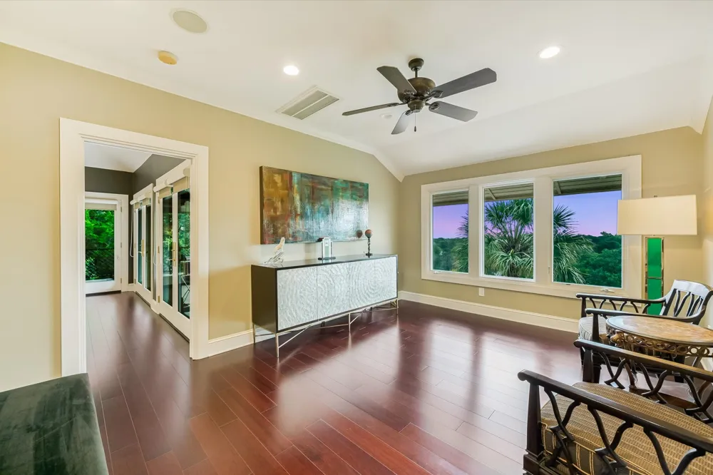 206 Las Lomas Drive West Lake Hills, TX 78746