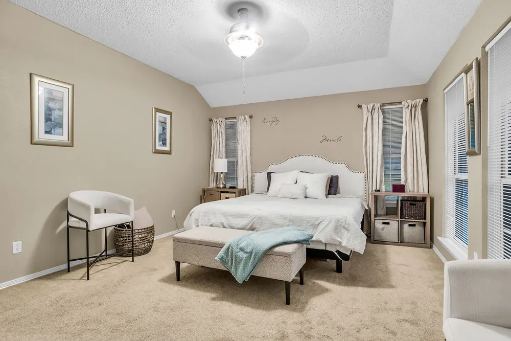 412 Glenbrook Drive Kennedale, TX 76060
