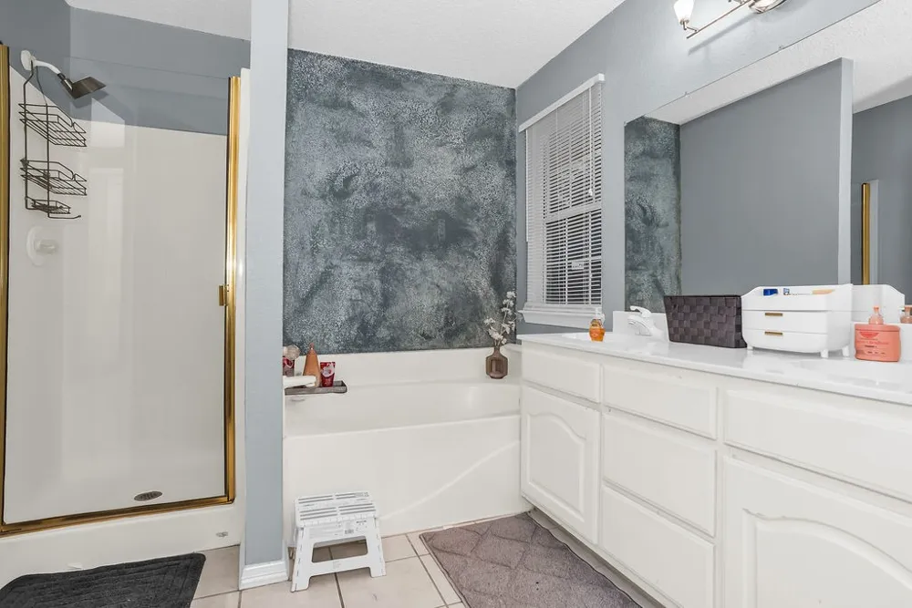 412 Glenbrook Drive Kennedale, TX 76060